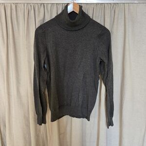 GAP Women's Charcoal Turtleneck Sweater